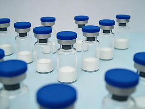 Poudre de peptides lyophilisés 2-en-1 de haute qualité à 99 % de pureté avec acide hyaluronique et technologie six peptides pour application faciale - Product Image 1