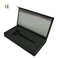 Boîte d'emballage en papier de luxe personnalisée Boîtes cadeaux rigides à verrouillage magnétique avec couvercle magnétique pour bouteille de parfum avec insert en mousse Eva