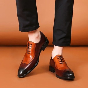 Chaussures habillées homme faites à la main 2026 pour l'été/hiver et l'automne, idéales pour mariage et affaires, avec empeigne en similicuir de vachette haut de gamme et motifs gravés - Product Image 2