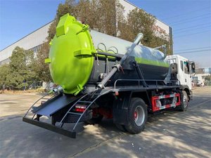Camión Cisterna de Vacío Dongfeng 4X2 de 12000L Más Vendido para Eliminación de Aguas Residuales - Product Image 4