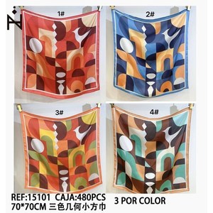 Foulard Quadrato Geometrico a Tre Colori 70x70cm Accessorio di Moda per Donne - Product Image 3