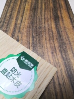 Vrai revêtement mural en bois flexible préfini naturel de la meilleure qualité de placage pour des applications d'hôtel