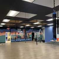 Le plafond suspendu de fibre minérale de style moderne couvre de tuiles les plafonds artistiques pour l'immeuble de bureaux