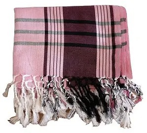 Serviette Kikoy rose en coton, motif rayé, légère, tissée, absorbante, faite à la main, pour la plage, le voyage, la salle de bain, les centres de villégiature - Product Image 3
