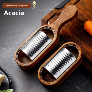 Rallador de Queso y Zester de Cítricos con Contenedor de Almacenamiento para Queso Parmesano Duro, Quesos Blandos, Jengibre, Verduras, Mantequilla, Chocolate - Product Image 3