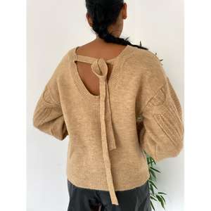 Pull en tricot pour femmes 848, col à nœud, style coréen décontracté, logo personnalisé, motif brodé sur le devant, options longues et courtes pour l'automne - Product Image 1