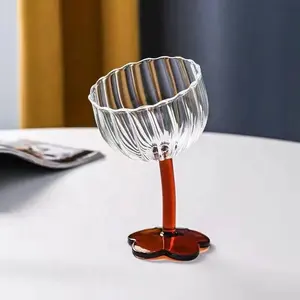 傾斜花ガラスアンティークスタイルゴブレット透明縦型フレンチワイングラスかわいい花シャンパングラス