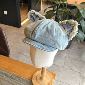 Gorra octogonal transpirable de mezclilla de algodón lavado con orejas de gato y visera abatible para mujer adulta, estilo casual y bonito. - Product Image 3