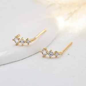 Boucles d'oreilles clous semi-circulaires en laiton, style coréen INS, incrustées de diamants, motif galaxie, nouveauté, vente en gros pour femmes - Product Image 1