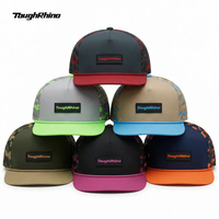 Casquette Performance 5 Panneaux Personnalisée avec Cordon, Perforations Laser, Camouflage Rose, Fermeture Snapback, Logo en Silicone, Marque Privée, Vente en Gros