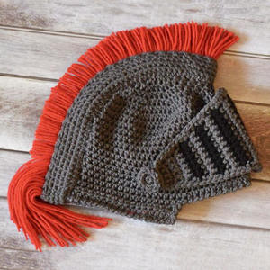 Entrega rápida Sombrero de <span class=keywords><strong>Caballero</strong></span> de invierno cálido de punto hecho a mano Cubierta de esquí de cara divertida con <span class=keywords><strong>Peluca</strong></span> de estilo de <span class=keywords><strong>caballero</strong></span> romano coronado rojo Barba incluida - Product Image 4