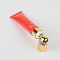 Emballage vide d'huile pour les lèvres de 10ml 20ml de cosmétiques avec tête en céramique Tube de compression de brillant à lèvres Logo personnalisé Tuyaux de crème pour les yeux en plastique