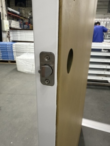 Puerta Cortafuego de Acero con Certificado WH, Diseño Minimalista, Apertura Lateral Abatible, Acabado que Cumple con las Normas de Seguridad Globales - Product Image 4