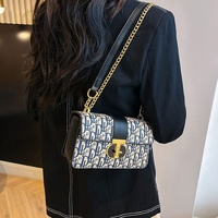 Sac à bandoulière décontracté élégant et polyvalent pour femme, petit format, nouvelle collection 2026, style coréen, avec chaîne, texture haut de gamme