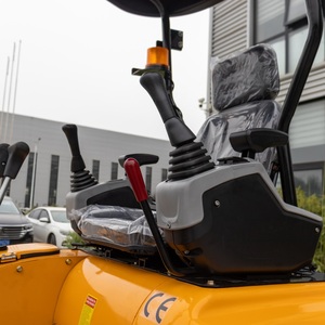 Miniexcavadora de 2 Toneladas con Pedales y Válvula de Desplazamiento de 8 Vías para una Operación Fácil y Segura en el Hogar y el Jardín, Servicio OEM ODM - Product Image 5