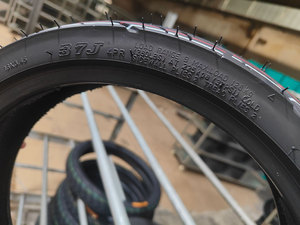 Vendita all'ingrosso di fabbrica di pneumatici per bici elettriche durevoli per <span class=keywords><strong>90</strong></span>/70 (16*3.45) per Scooter pneumatici per moto - Product Image 3