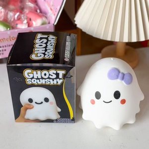 Jouet Squishy Géant Fantôme Mignon avec Nœud Papillon, à Rebond Lent, Anti-stress, Cadeaux de Fête Saisonniers, Fournisseur en Gros - Product Image 6