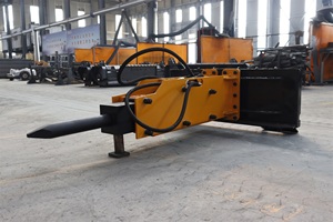Marteau hydraulique haute performance pour pelle compacte, idéal pour le brisage et l'excavation des surfaces routières - Product Image 2