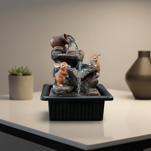 Fontaine d'eau décorative de jardin en résine, motif lapin de Pâques, peinte à la main, design animal, pour la relaxation et la méditation, idéale pour les fêtes - Product Image 1