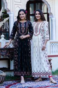 Ropa étnica elegante de alta calidad Kurti con bordado intrincado Conjunto de Kurti perfecto con mezcla de tradición y estilo - Product Image 4