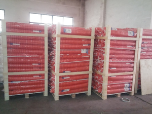 Malla de Alambre Galvanizada Sin Recubrimiento de 10 Pies para Cercas de Estadios - Product Image 6