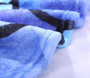 Couverture <span class=keywords><strong>photo</strong></span> avec logo personnalisé Couverture jetable avec <span class=keywords><strong>texte</strong></span> <span class=keywords><strong>et</strong></span> design personnalisés en vrac pour la promotion du club de marque au bureau - Product Image 4