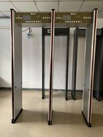 Détecteur de métaux KMS, portique de sécurité à deux canaux, comptage intelligent, pour terminaux de bus, halls d'attente ferroviaires, transport ferroviaire