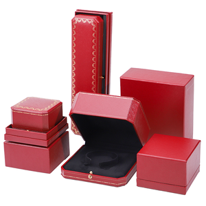 Boîte à bijoux en cuir PU avec logo personnalisé, boîte de présentation de bijoux de luxe pour mariage, boîte de rangement pour boucles d'oreilles et colliers - Product Image 2