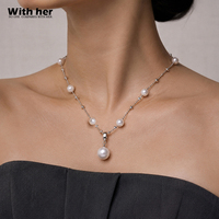 Collier Quotidien Femme Luxe Léger Plaqué Or Blanc Laiton avec Chaîne de Clavicule Étoilée Scintillante et Faux Perles Tendance