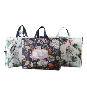 Sac fourre-tout en tissu non tissé, écologique, personnalisable pour les cadeaux de mariage et l'artisanat - Product Image 4