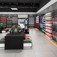 Présentoir de magasin de sport pour articles multisports : support pour raquettes de tennis, ballons de basketball et baskets
