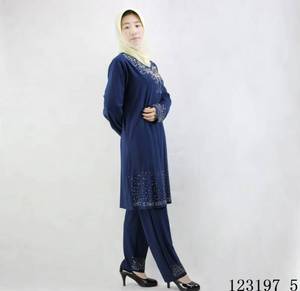 Vestido Abaya YASEEN de Manga Larga con Pedrería, Poliéster de Alta Calidad, Transpirable y de Cobertura Completa - Product Image 1