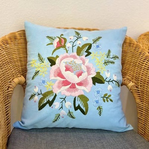 Kit de Bordado Hecho a Mano, Ecológico, 100% Algodón, Funda de Almohada Moderna con Forma de Respaldo, Personalizable con Tema Floral para Hogar y Hotel - Product Image 5