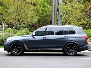 Voitures d'occasion à l'exportation : BMW X7 xDrive M50i Dark Shadow 2020, moteur V8 N63 4.4T, SUV pleine grandeur, véhicule de luxe d'occasion - Product Image 5