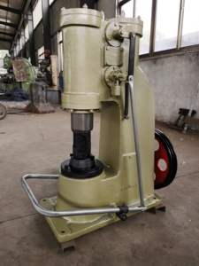 Marteau de forgeron puissant pour le forgeage du métal, machine de forge, force 20 kg - Product Image 6