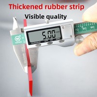 Grattoir à lame en caoutchouc avec manche en plastique rouge pour l'élimination de la colle de tendon de bœuf et le traitement des joints, idéal pour l'entretien automobile et le décapage de film.