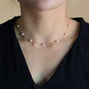 คีมกระดาษสร้อยคอมุกฟิกาโร 18K ทองคําขาวเพชร 4 มม.สร้อยคอมุกน้ําจืดพิสดาร - Product Image 2