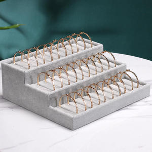 Présentoir Organisateur de Bagues et Bracelets pour Enfants AURORA de Luxe Léger à Trois Niveaux en Gros - Product Image 6