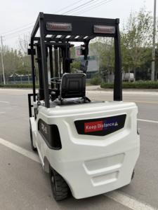 Montacargas Eléctrico de 1.5 Toneladas, 2 Toneladas y 3 Toneladas para Uso en Almacenes Interiores, Bajo Nivel de Ruido y Batería de Ultra Larga Duración - Product Image 4