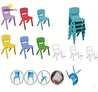 Chaise en plastique ergonomique empilable, colorée et durable pour la maternelle – Mobilier de classe moderne pour enfants