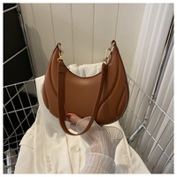 Tas Penyimpanan Tas Sadel Warna Solid Retro Tas Bahu PU Berkualitas Tinggi Tas Penyimpanan Selempang Sederhana Serbaguna untuk Perjalanan