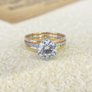 Oro Rosa Oro amarillo Oro blanco Oro 18K Oro Redondo Moissanite VVS D Color Anillo solitario Anillo de compromiso Regalo de boda para mujeres - Product Image 1
