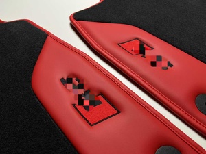 Tapis de sol en nylon premium sur mesure pour Ferrari 488 GTB Pista Spider, tapis de voiture de luxe épaissis avec logo couleur personnalisé - Product Image 2