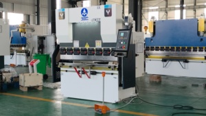WC67Y 40T1600mm Hydraulic Press Metal Plate <b>Bending</b> <b>Machine</b> Sheet Folding <b>Machine</b> E21 Controller 40 Ton Capacity for Heavy - Product Image 2