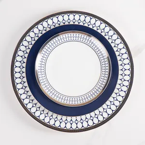 Cerâmica azul jantar prato molhador e copo prato osso china
