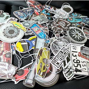 พวงมาลัยรถแข่ง JDM แบบขายส่งพร้อมส่ง แผ่นเบรกดูดซับแรงกระแทก กระจกมองหลังแต่ง กลิ่นหอม - Product Image 3