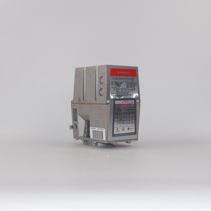 Actionneur électrohydraulique Honeywell V4055A1114 230V pour montage sur panneau - Product Image 2