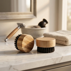 <span class=keywords><strong>Spazzola</strong></span> per <span class=keywords><strong>Barba</strong></span> <span class=keywords><strong>da</strong></span> Uomo in Setole di Cinghiale Puro, Rotonda, Personalizzabile con Logo, per Styling e Cura della <span class=keywords><strong>Barba</strong></span>, <span class=keywords><strong>Spazzola</strong></span> Tascabile Premium per Uomo - Product Image 6