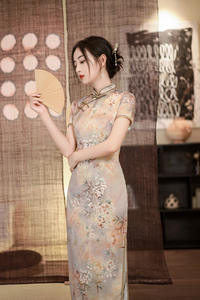 2025 Vintage de gran tamaño <span class=keywords><strong>Qipao</strong></span> <span class=keywords><strong>mujer</strong></span> <span class=keywords><strong>tradicional</strong></span> chino Cheongsam en satén estampado Floral Vestidos florales en estilo chino - Product Image 4