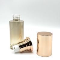 Offre Spéciale de luxe Golden Stairs Pompe et couvercle 35ml Fond de teint Golden Gradient Bouteille en verre